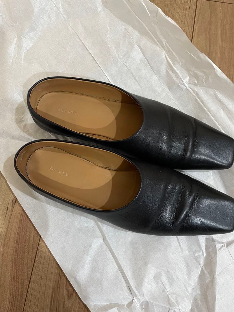 THE ROW スクエアトゥパンプス