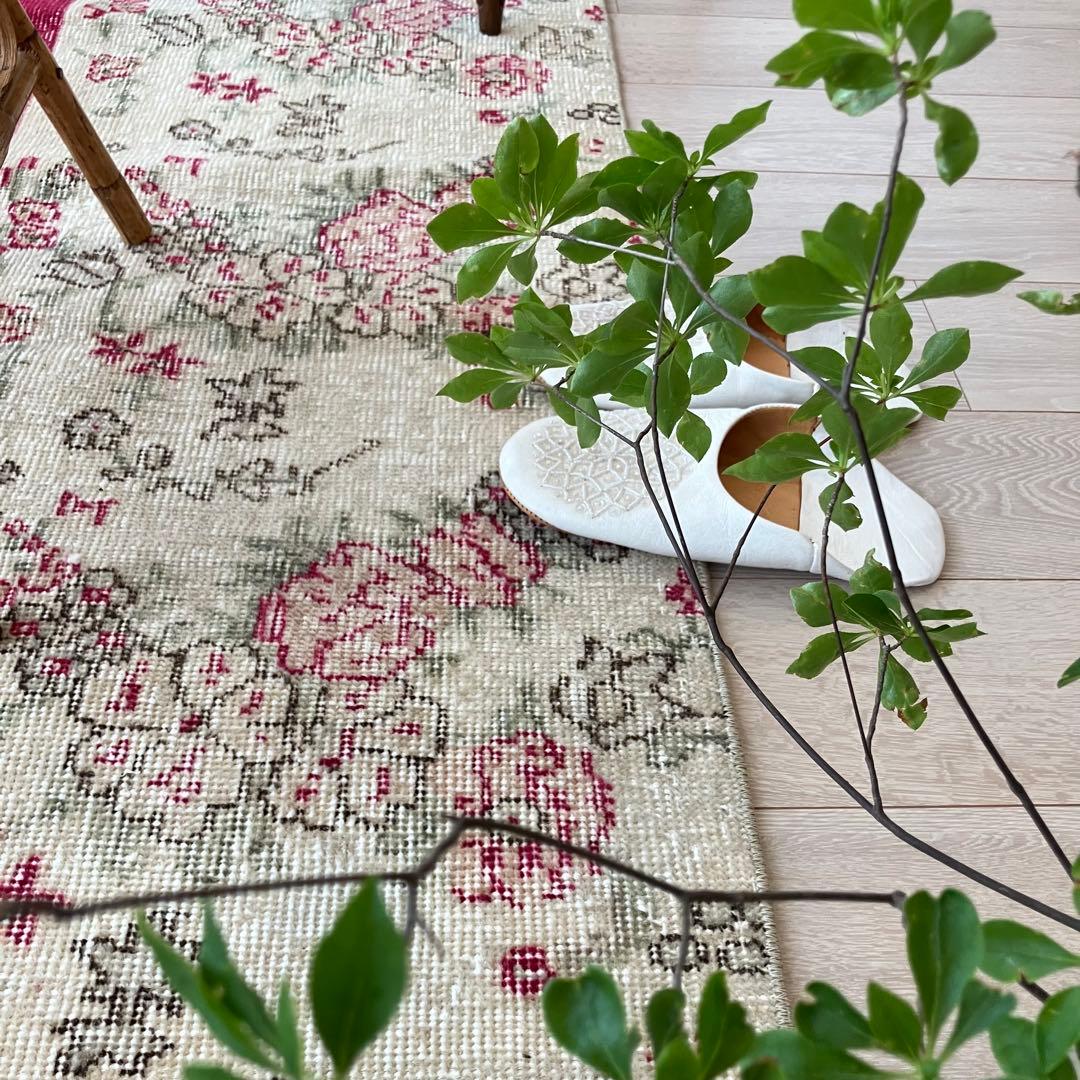 レッド✳︎60×151✳︎ フラワー　ローズ　ランナー　トルコヴィンテージラグ