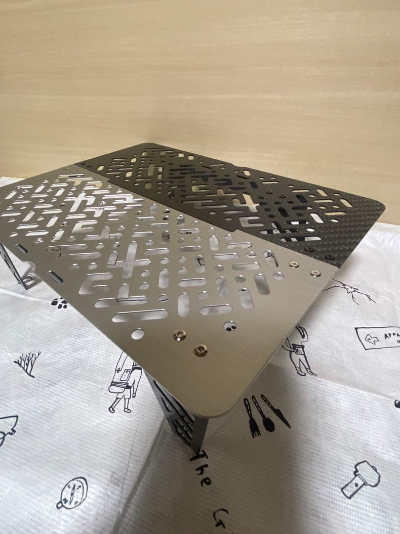 ノイコヤマイコnoicoyamaico カーボン&アルミ　テーブル