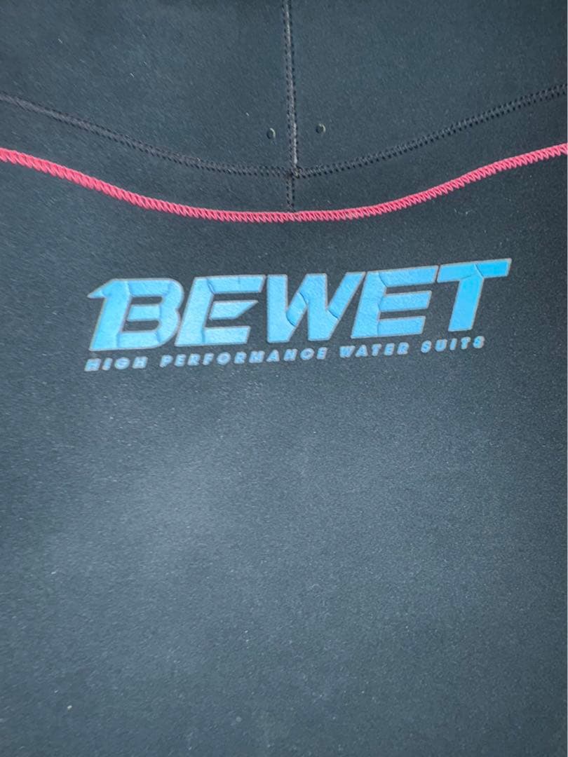 ビーウェットBEWET ドライスーツ レディース　スパイダー