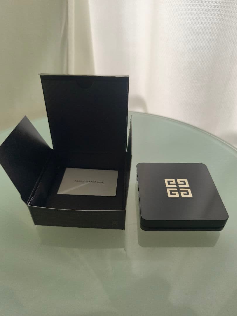 ジバンシイ GIVENCHY ソワンノワール UVコンパクト