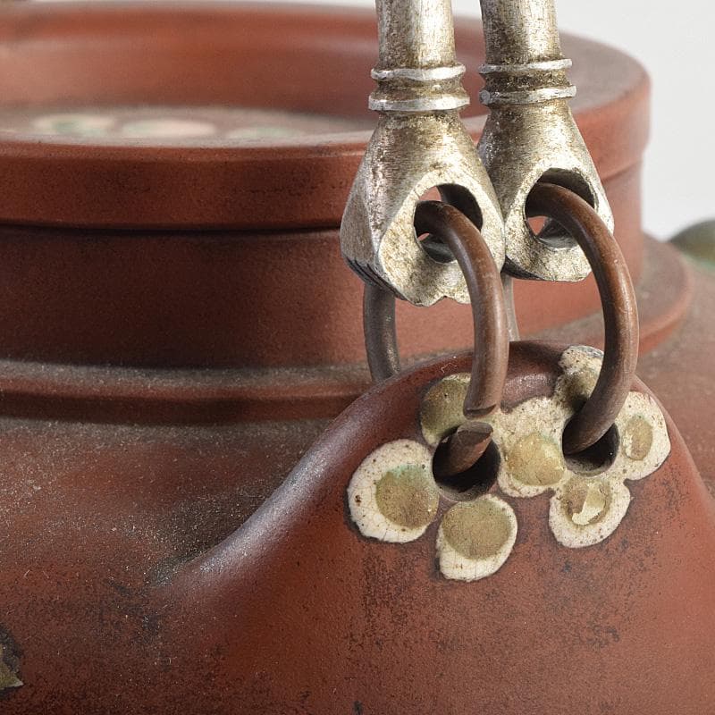 中国　鮑県泰製　宣興紫砂　朱泥　古錫装飾　花文　急須　茶壷　D　R8782