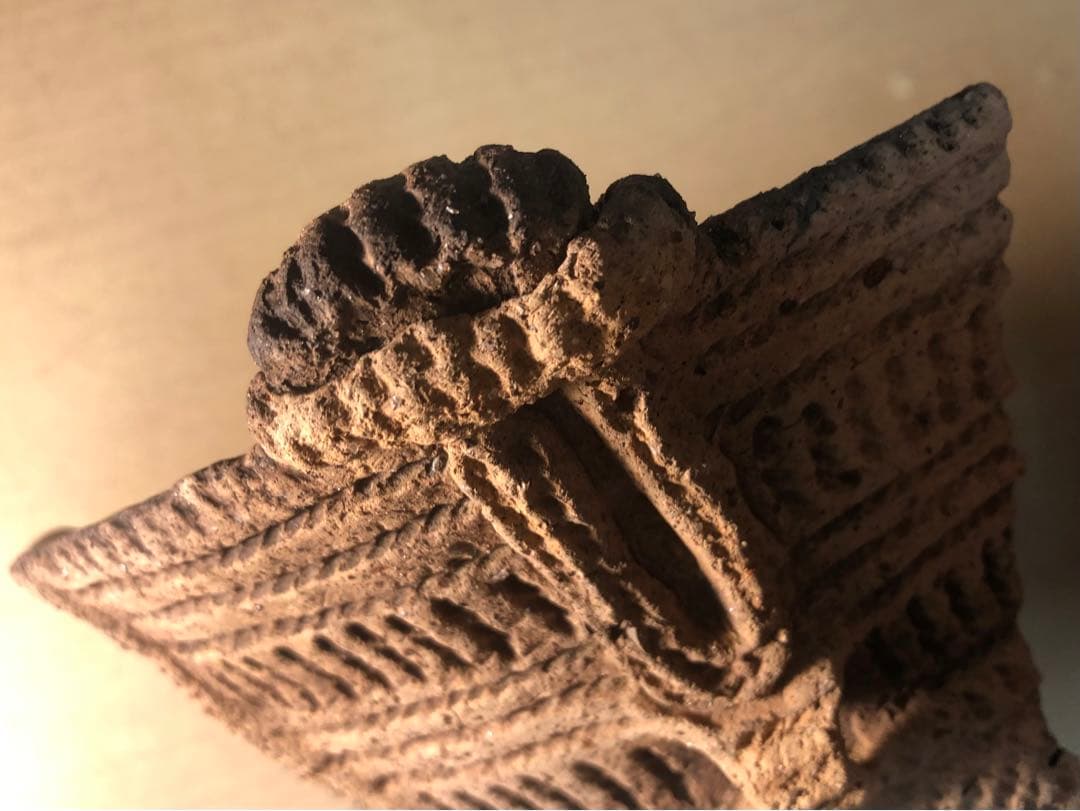 「縄文土器の欠片 No.526」です。