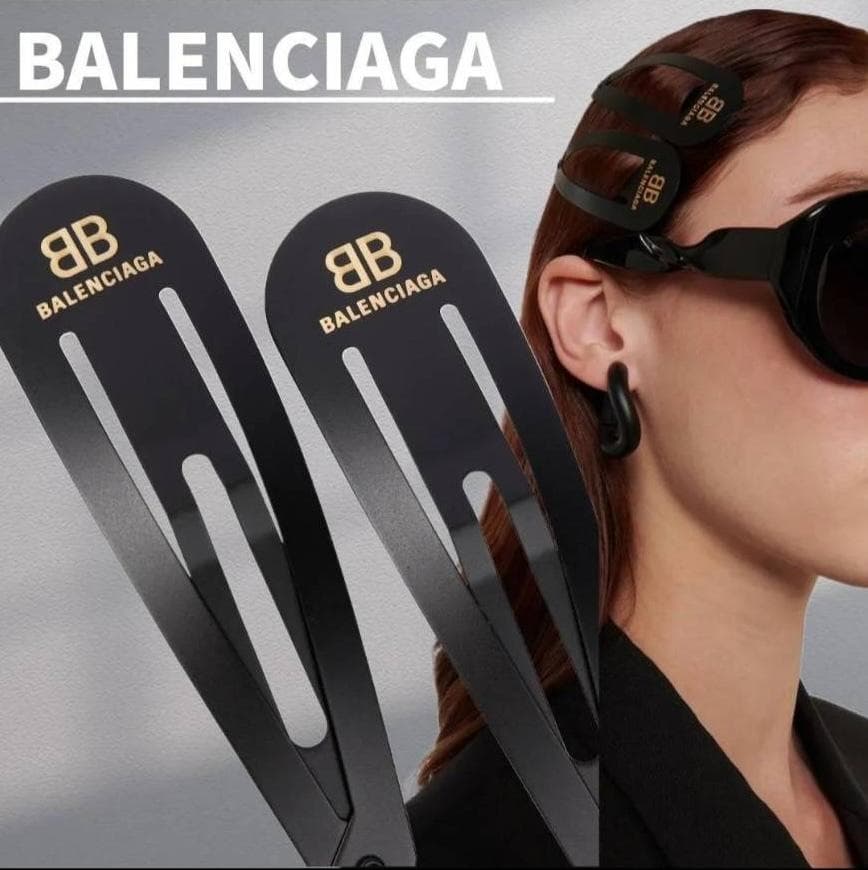 【BALENCIAGA】バレンシアガ ヘアクリップ 2個セット